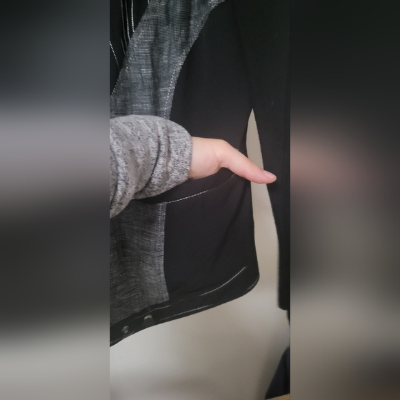 Striped Blazer - Picture 2 of 5